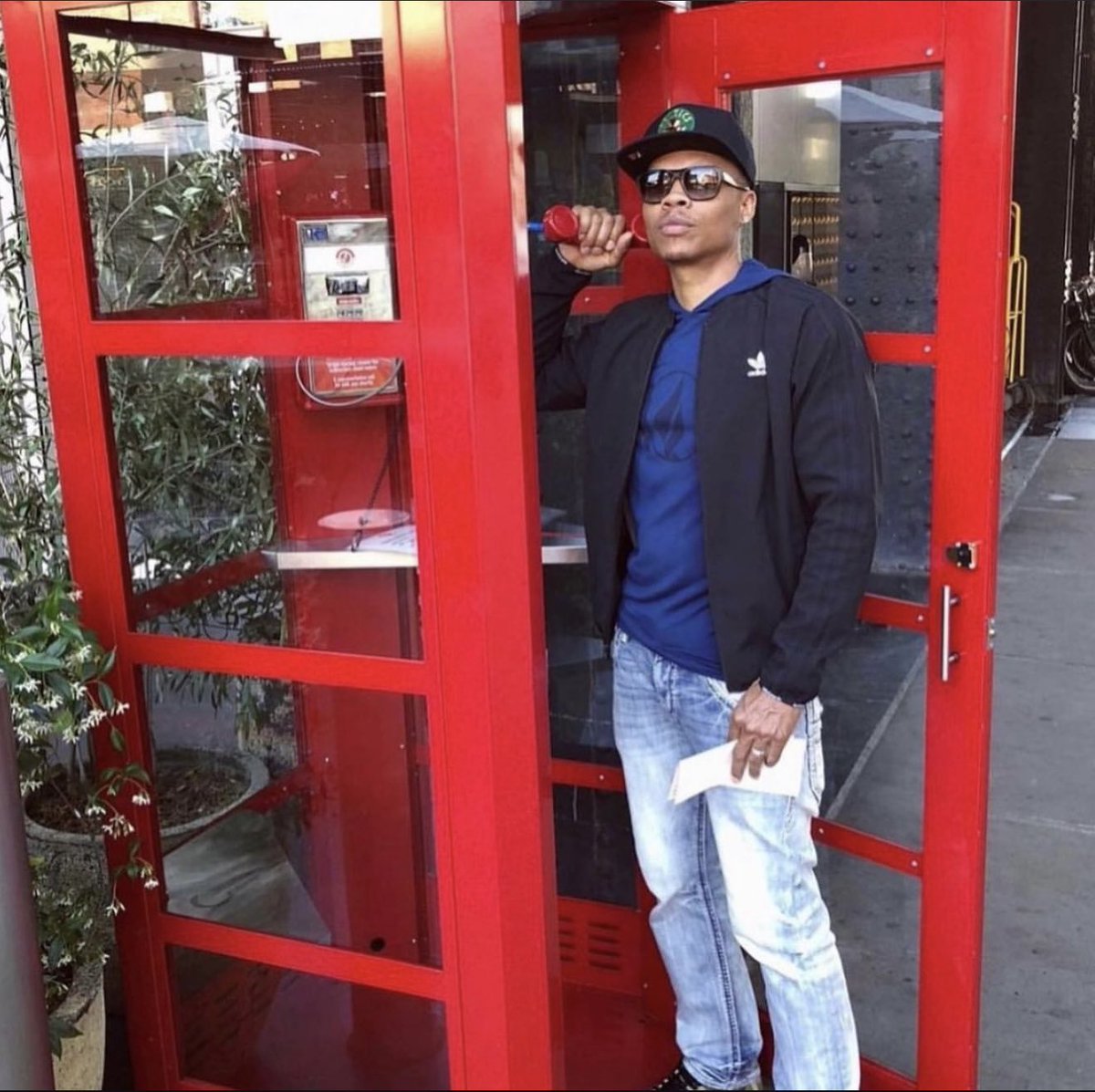 NE4Life6's tweet photo. Wishing @RonDeVoe A Very Happy &amp; Blessed Birthday https://t.co/vMJF8ELnZS