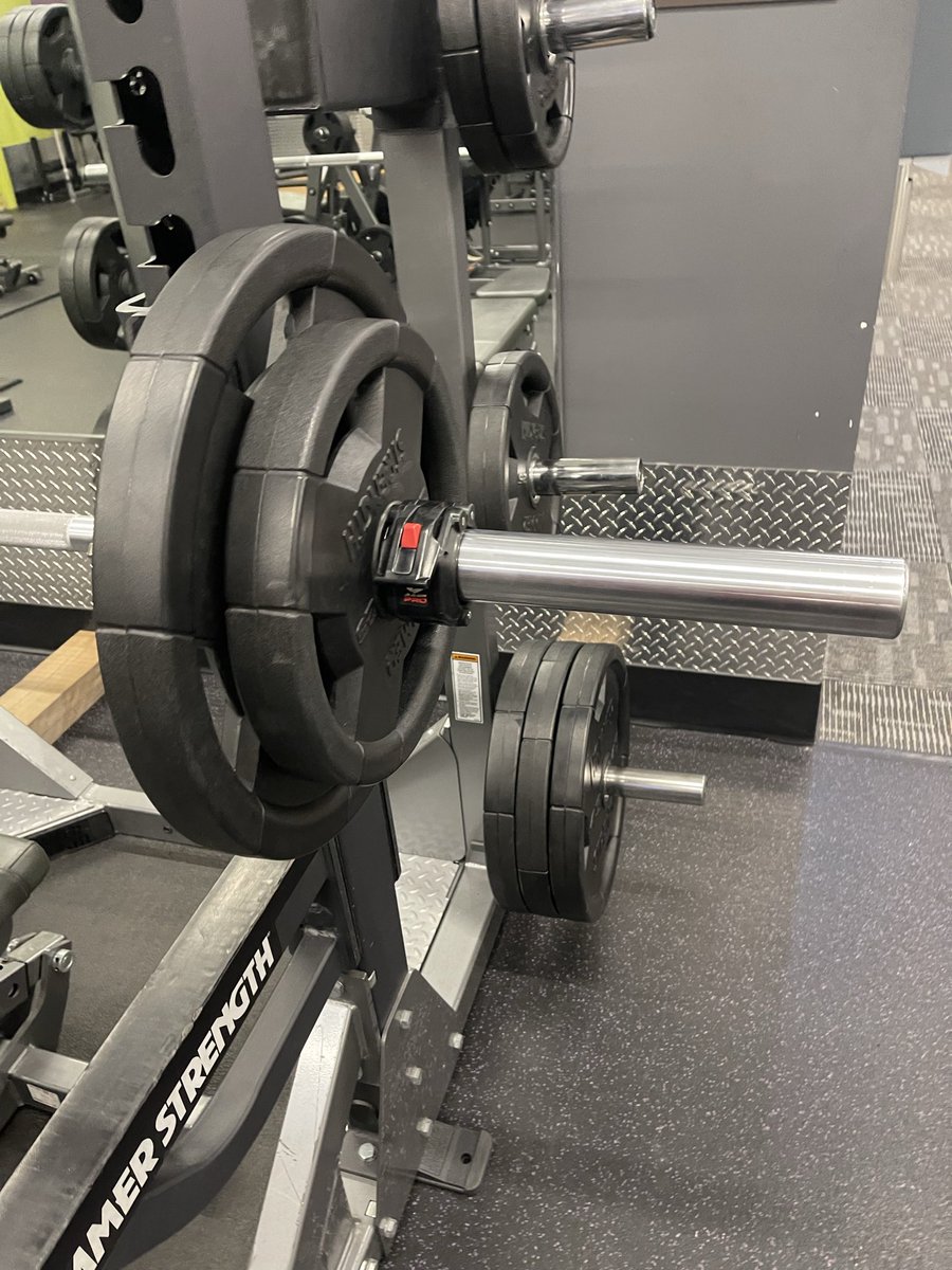 Call_Me_T_'s tweet photo. New PR: 185lbs, 3 sets, 12 reps 💪

*Trying to get to 2 plates before the end of the year https://t.co/cuWlTPDKLu
