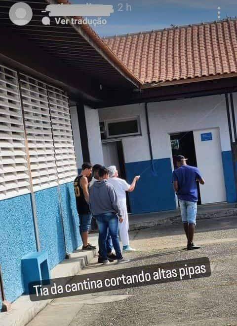 Escolas brasileiras fora de contexto (@escolasfora) on Twitter photo 