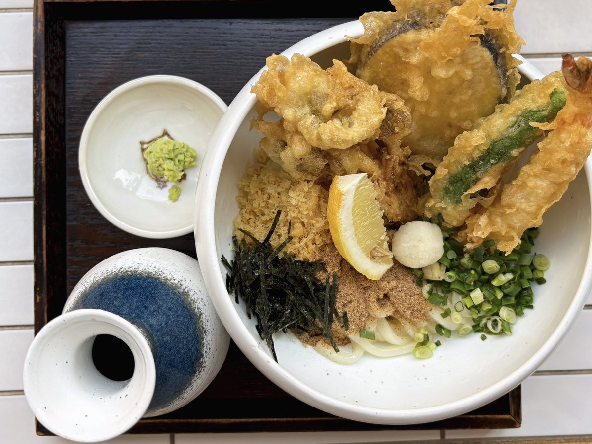 cin_n4's tweet image. 📍요미우돈교자 서면점 

면이 엄청 쫄깃하고 튀김도 맛있었음! 
서면 갈 일 생기면 또 먹을 것 같다 *ᴗ ᴗ)⁾⁾♡