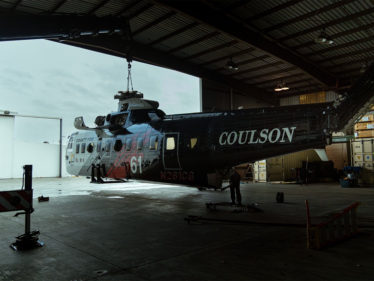 CoulsonAviation's tweet image. Spotted a giant helicopter rolling through LA yesterday? Yep… that was us. 😎

Our S61 is posted up at the LA Auto Show for the whole weekend. Come meet the Coulson crew and S61 pilots!

Big announcement on Thursday, the 20th. 👀

#CoulsonAviation #CoulsonAutoSports #LAS2025