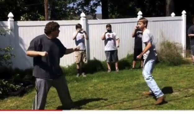 LongGrglong's tweet image. LSU and Ole Miss fans fighting over whether Baton Rouge or Oxford is nicer…