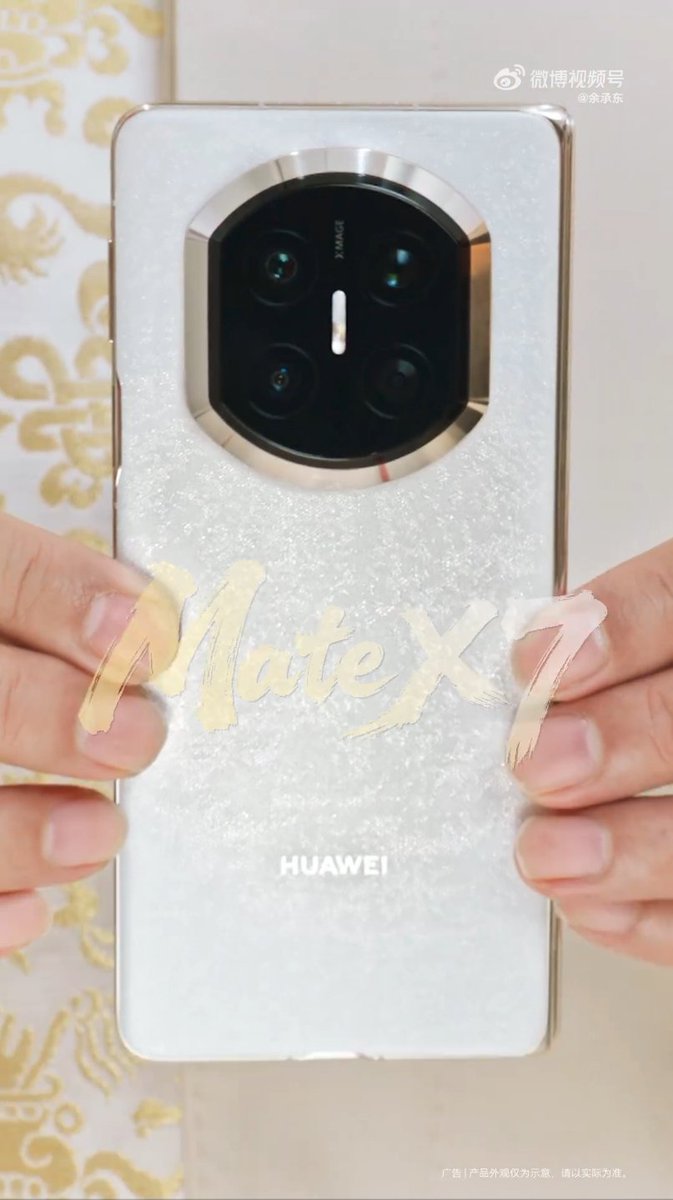 yabhishekhd's tweet image. Here is your first look at the upcoming Huawei Mate X7 foldable — shown from the front, rear, top, and bottom. It’s expected to feature a Kirin 9030-series chipset.
