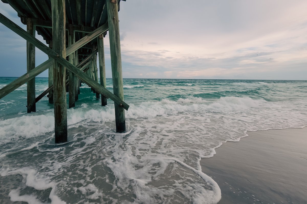 laketherapypics's tweet image. Water this clear should be illegal for stress. What’s your go-to “instant calm” view—waves or mountains?
#PanamaCityBeach #ClearWater #TravelInspo #NatureTherapy #FloridaGulfCoast #ScenicViews