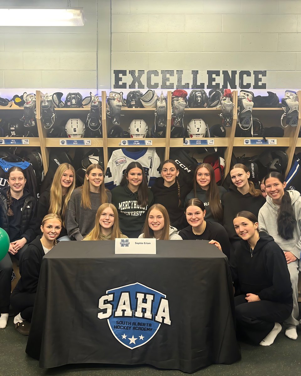 SAHockeyAcademy's tweet image. Congrats to third year SAHA Female U18 Prep student Sophie Erlam who signed her NCAA Div 1 LOI with Mercyhurst University!

#SAHA #CSSHL
