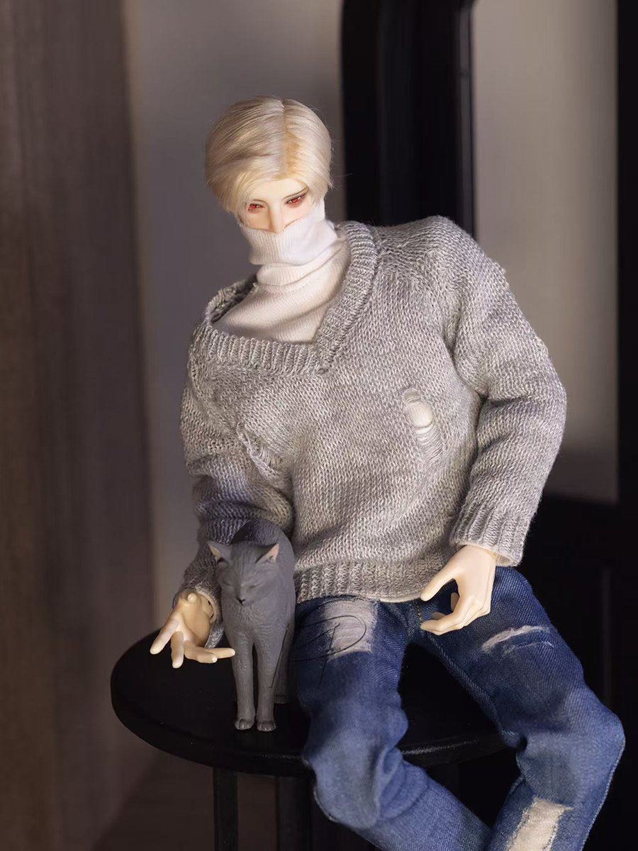 idollzoo.booth.pm/items/7661448
特殊1/6サイズBJD 破れたセーター