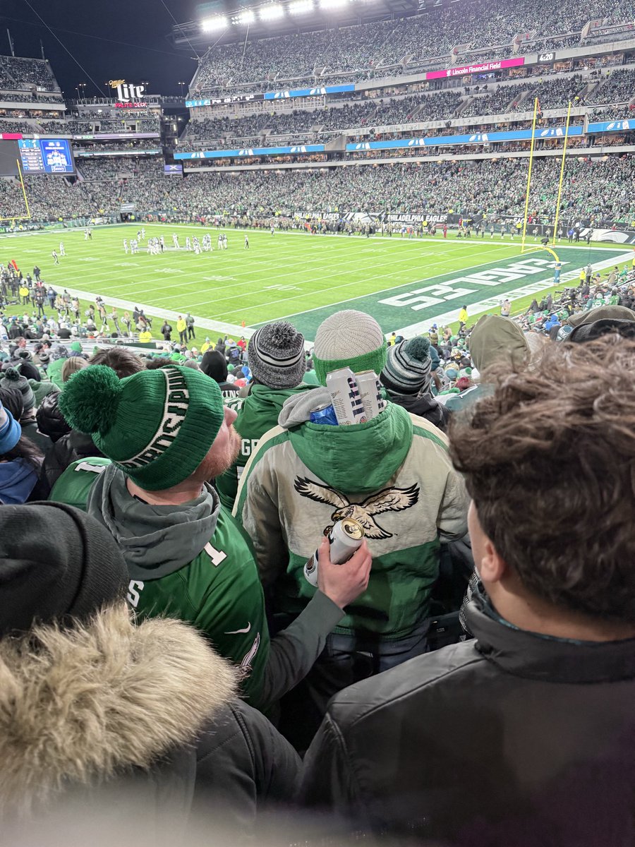Disaintlow1's tweet photo. #GOBirds https://t.co/c3mknXu9Gi