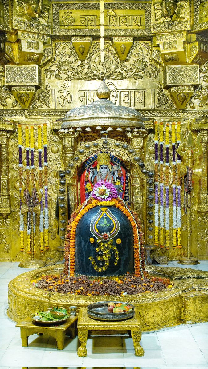 Somnath_Temple's tweet image. श्री सोमनाथ महादेव मंदिर,
प्रथम ज्योतिर्लिंग - गुजरात (सौराष्ट्र)
दिनांकः 18 नवम्बर  2025, कार्तिक कृष्ण चतुर्दशी (मासिक शिवरात्रि) - मंगलवार
प्रातः श्रृंगार
11256320
#somnath #mahadev #shivji
#bhakti #somnathlivedarshan #somnathtemple