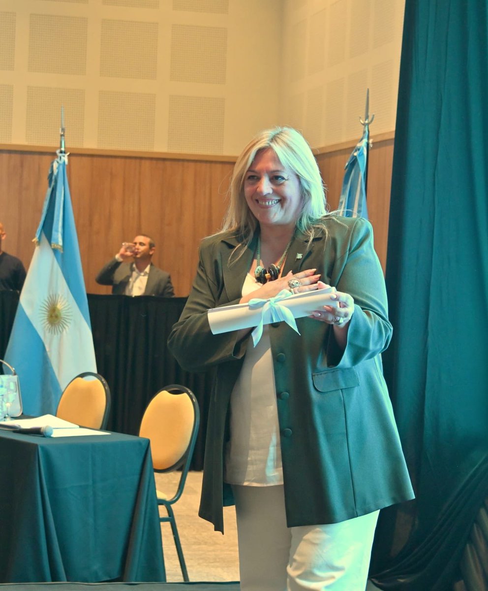 maritavillone's tweet photo. Cuando el corazón y la coherencia se sostienen con trabajo, los resultados hablan solos. Felicitaciones @julietacorroza querida, tu nobleza y humildad nos representan. #EsConVos 🫶🏻 https://t.co/Oc13US5sLT