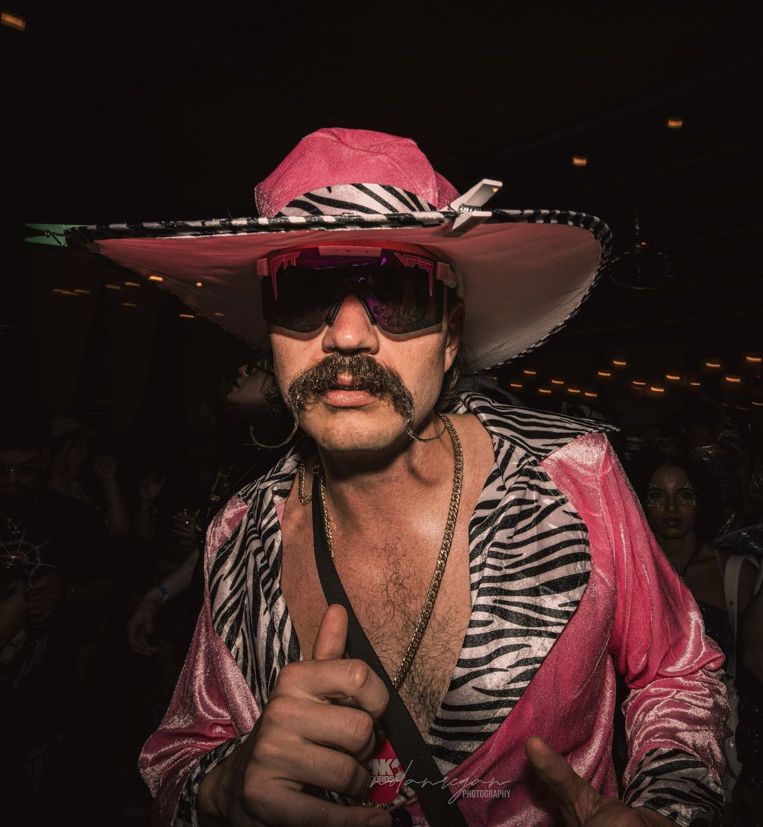 PNK pimp suit was such a steeeez. 

Can’t wait for Art Basel PNK Party 🌸💗