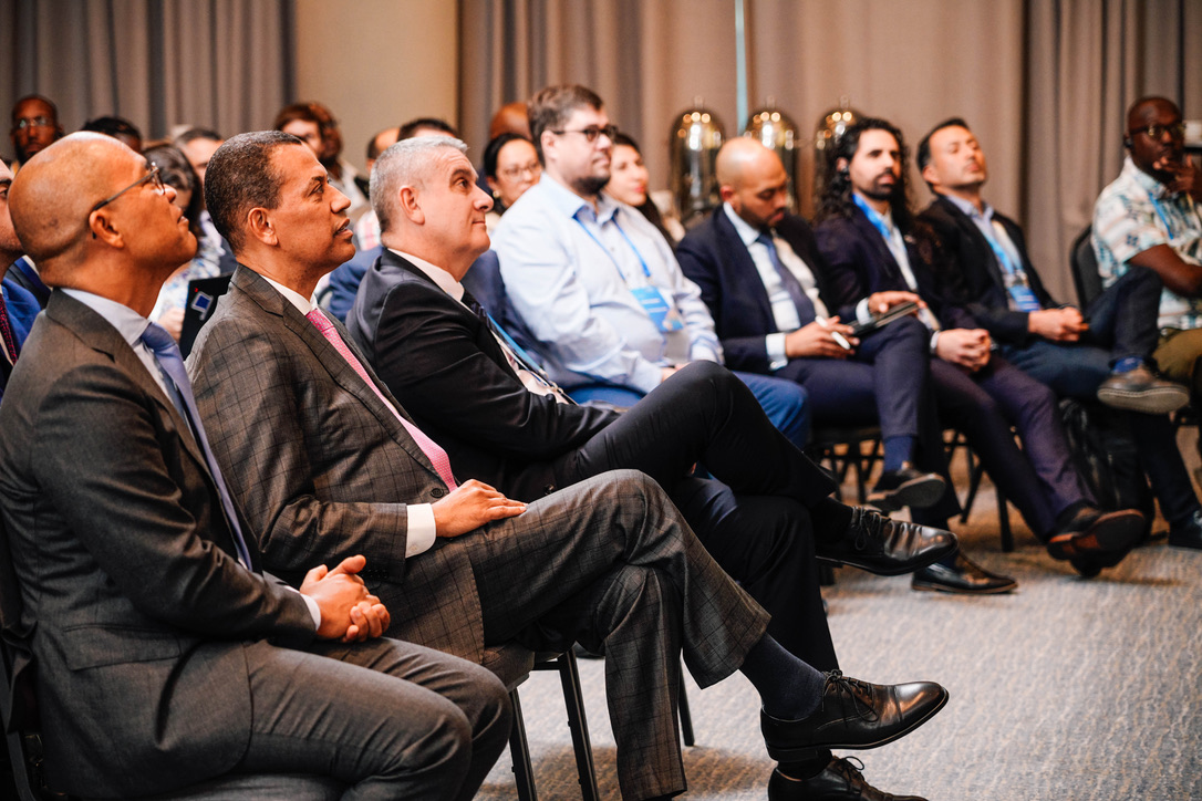 LAC4_EUCN's tweet image. #CyberWeekLAC4 under the theme borderless resilience has officially started!

👉 🔗  Read the overview of the opening remarks and high-level CERT panel discussion on our website: lac4.eu/cyberweeklac4-…