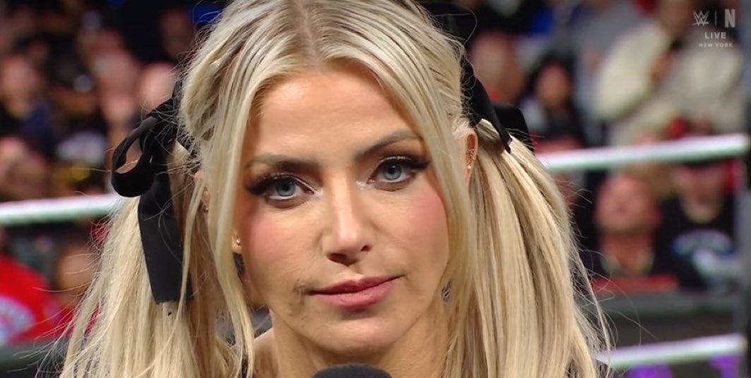 Strattified's tweet image. Why does she kinda look older than she used to?🫢 #WWERaw