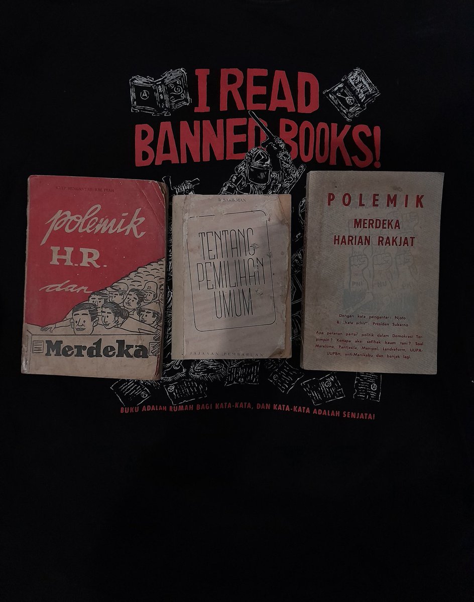 DelSatrio's tweet photo. [RARE BOOK]
Karena ada kebutuhan mendesak terpaksa harus ngelepas 3 buku langka koleksi pribadi.
Monggo barangkali berminat 3 buku tsb:
1. Polemik H.R. dan Merdeka
2. Tentang Pemilihan Umum 
3. Polemik Merdeka - Harian Rakjat
Take all 500k. Via shopee nambah 50k nggih. Minat DM https://t.co/jJhjHV4P9b