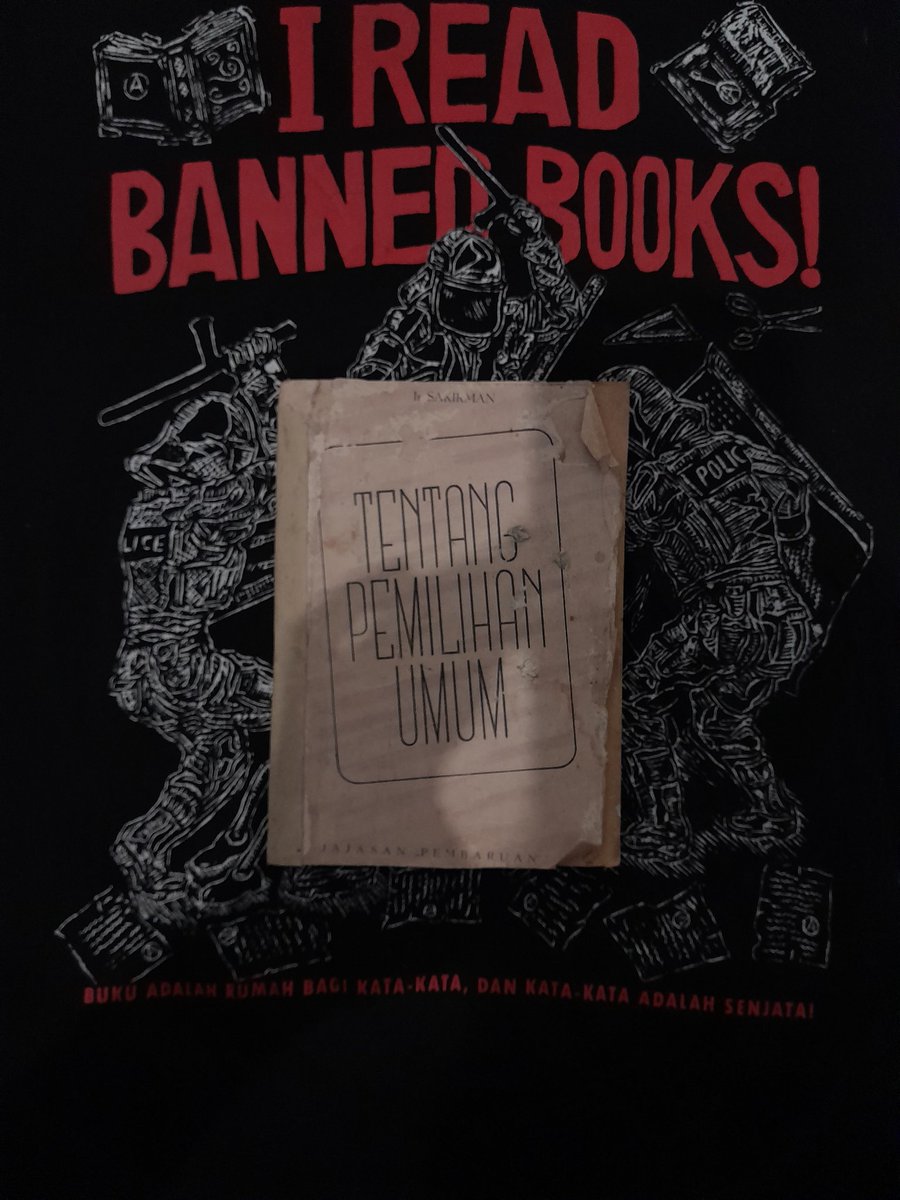 DelSatrio's tweet photo. [RARE BOOK]
Karena ada kebutuhan mendesak terpaksa harus ngelepas 3 buku langka koleksi pribadi.
Monggo barangkali berminat 3 buku tsb:
1. Polemik H.R. dan Merdeka
2. Tentang Pemilihan Umum 
3. Polemik Merdeka - Harian Rakjat
Take all 500k. Via shopee nambah 50k nggih. Minat DM https://t.co/jJhjHV4P9b