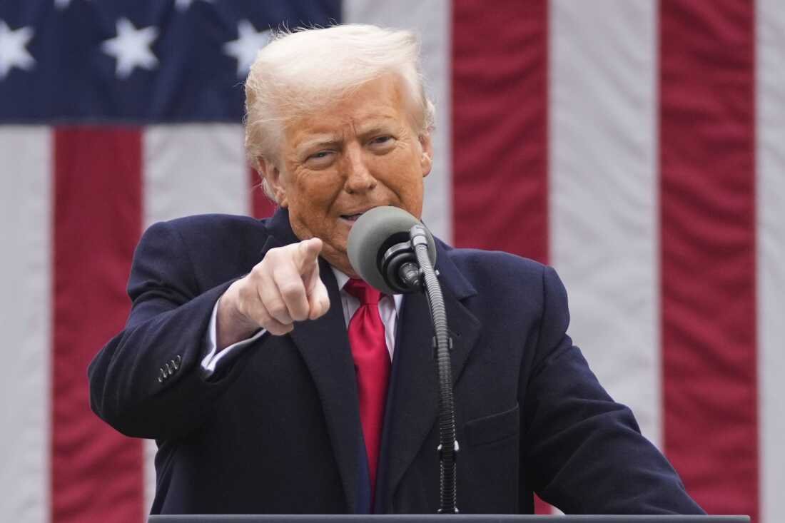MarioNawfal's tweet photo. 🚨 🇺🇸 TRUMP DELIVERS ON TARIFF PROMISE: $2,000 CHECKS COMING MID-2026

Trump just announced a concrete timeline for his tariff dividend program, promising $2,000 checks to middle-income Americans by mid-2026. 

The payouts will come from record tariff revenues as American manufacturing roars back to life.

Trump: 

"We're going to be issuing dividends... probably the middle of next year, a little bit later than that. 

Thousands of dollars for individuals of moderate income, middle income"

Treasury Secretary Scott Bessent confirms legislation is needed, but with tariffs generating historic revenue, the math works. 

Trump's turning foreign countries' payments into direct benefits for working Americans.

The Supreme Court case on tariffs becomes even more critical. 

Trump's fighting to keep this American-first economic engine running full throttle.

Source: Axios