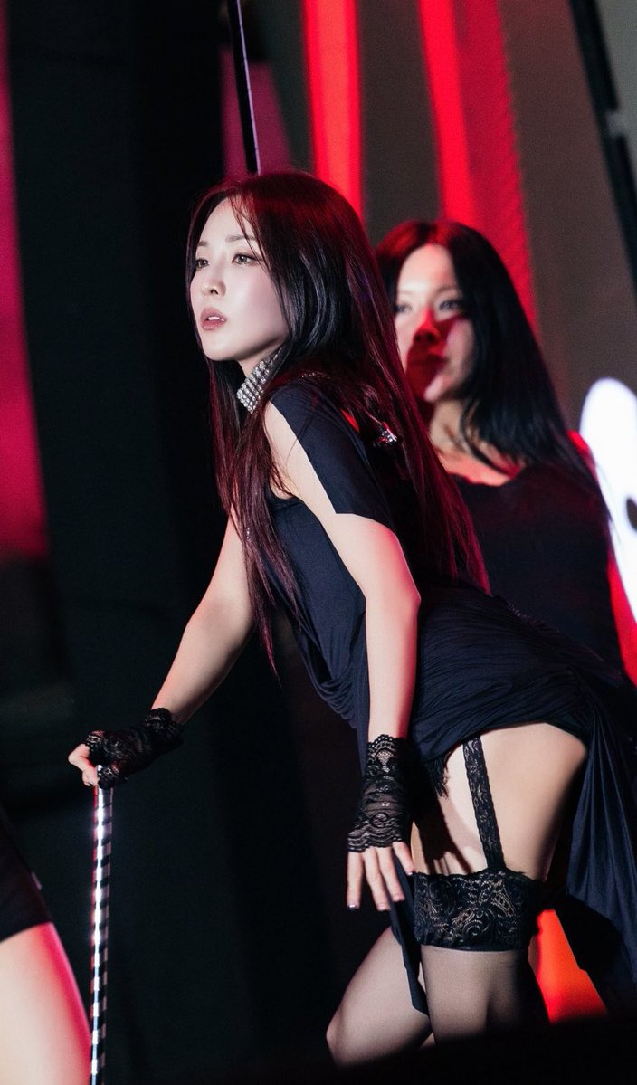 sandaragurlie's tweet image. HOOOYYY SANDARA PARK?! 😳🥵