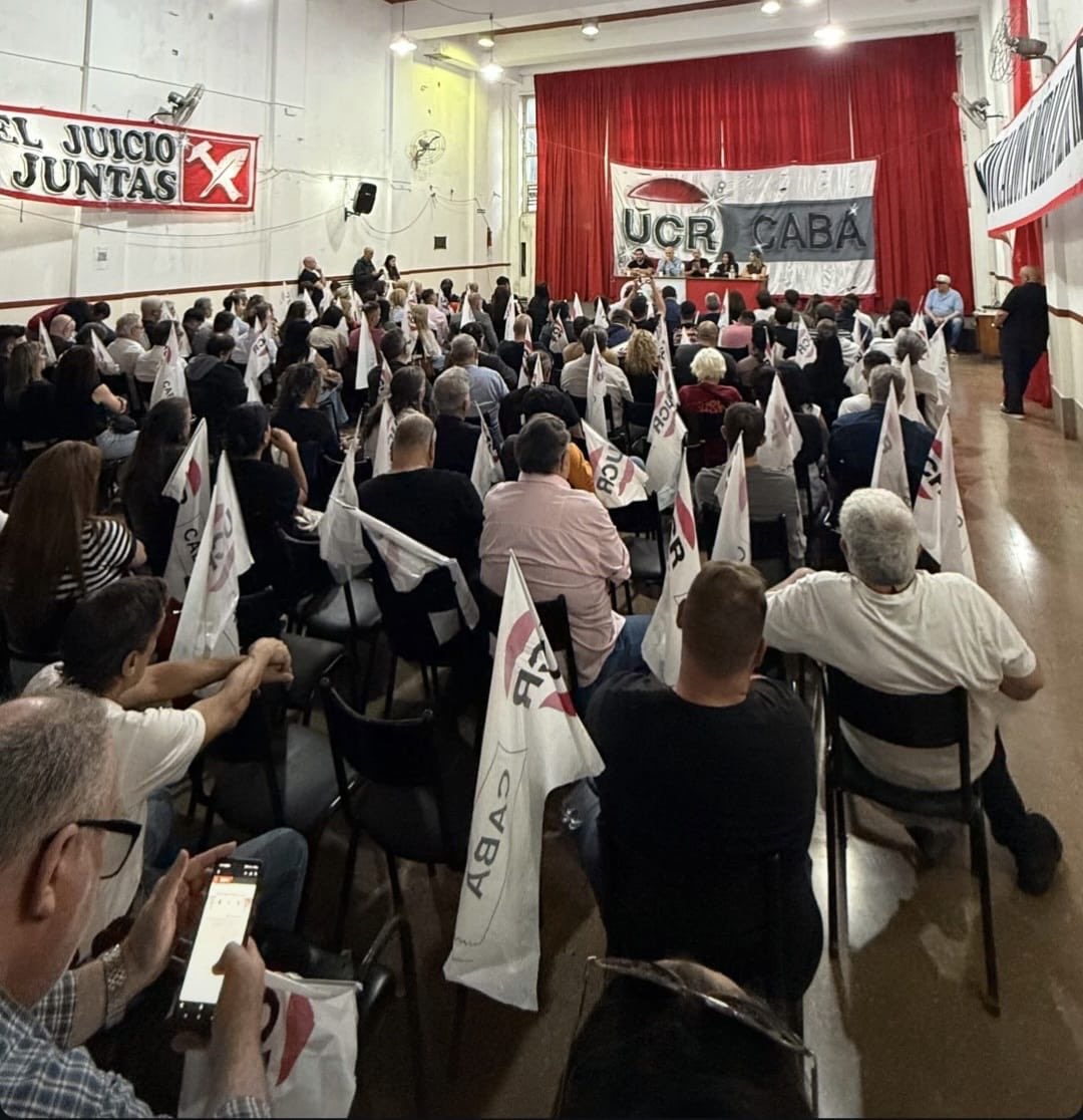 Plenario de la Unión Cívica Radical CABA🇵🇱