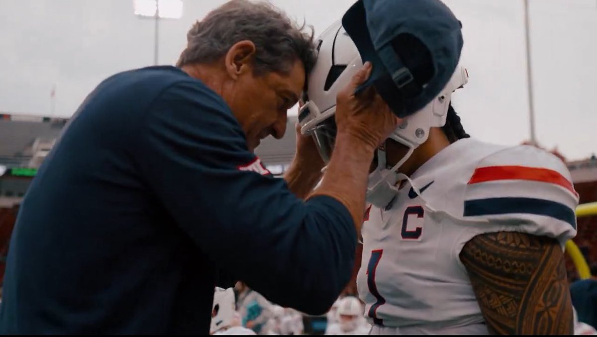 WildcatAgenda's tweet image. This means something real to me man

From one king of Tucson to the next