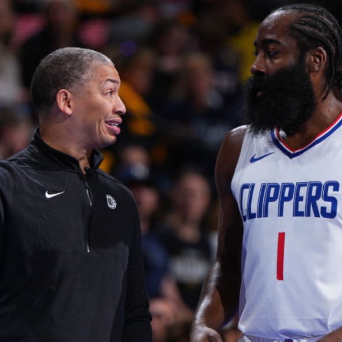 TheHoopCentral's tweet image. The Clippers are 1-8 over the last nine games.