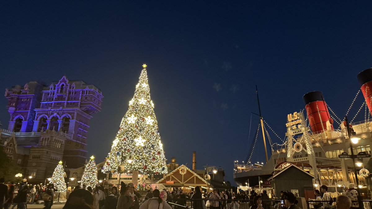 ta_s_k_'s tweet photo. 🎄(時差投稿)

取材のお手伝いでクリスマスディズニーしました。

#そもそもXの投稿自体久しぶり https://t.co/DrDjWuW5aP