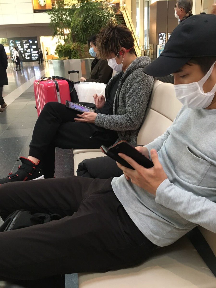 wp_zoo's tweet image. 【部下と同じゲームをする】

自分はゲーム/eスポーツの会社で8年も働いていますが、ゲームをゴリゴリやるタイプではなくて…
結構タイトル絞ってやる派なんですが、部下と同じゲームを始めるようにしてたりします。

スマブラ、Gジェネ、ポケモン。…