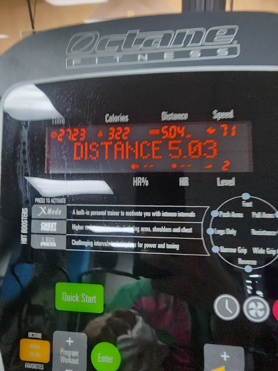 raysenior598's tweet image. haven&apos;t been doing well with the diet (my own fault)  but I did have a good day on my  chest day at the gym 💪🏻 I was feeling good on my first set and went up 10 lbs on almost everything. 
Have a wonderful evening everyone #livehealthy #fitness #keepgoing #unfat #RockTheMingo