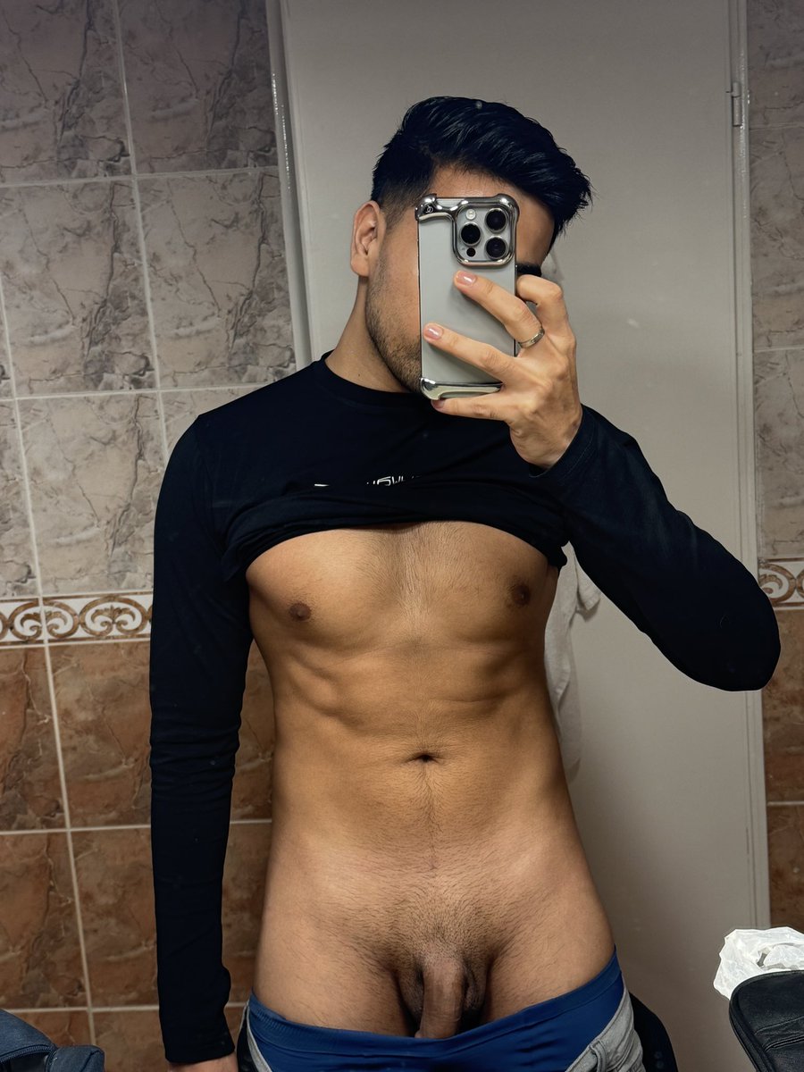 cuntyhuntty's tweet photo. @HairydomXL Would love to chudai with you 🍑 https://t.co/x8IrQXdslu