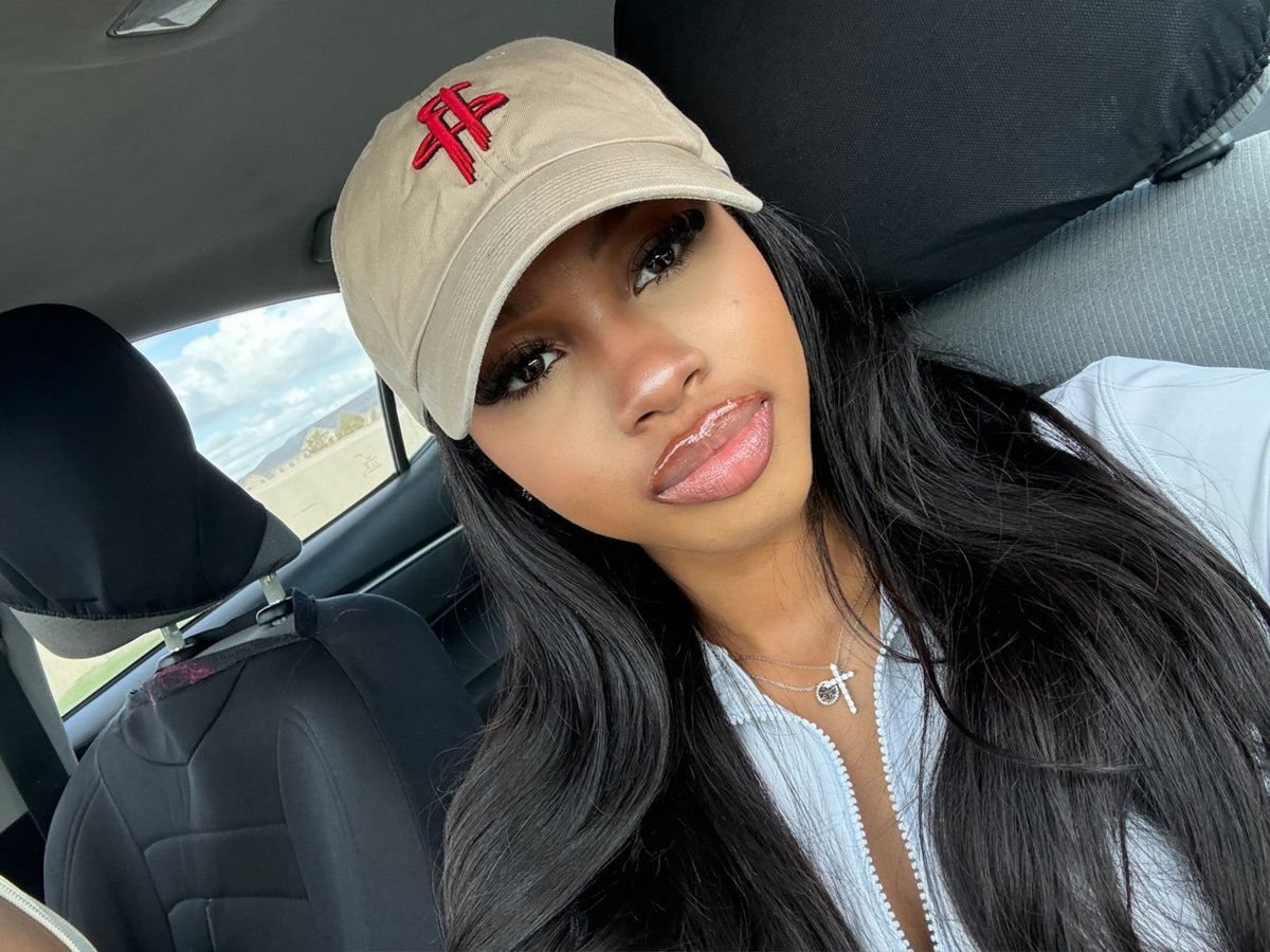 ivynayy's tweet image. Rockets so trash but i like the hat