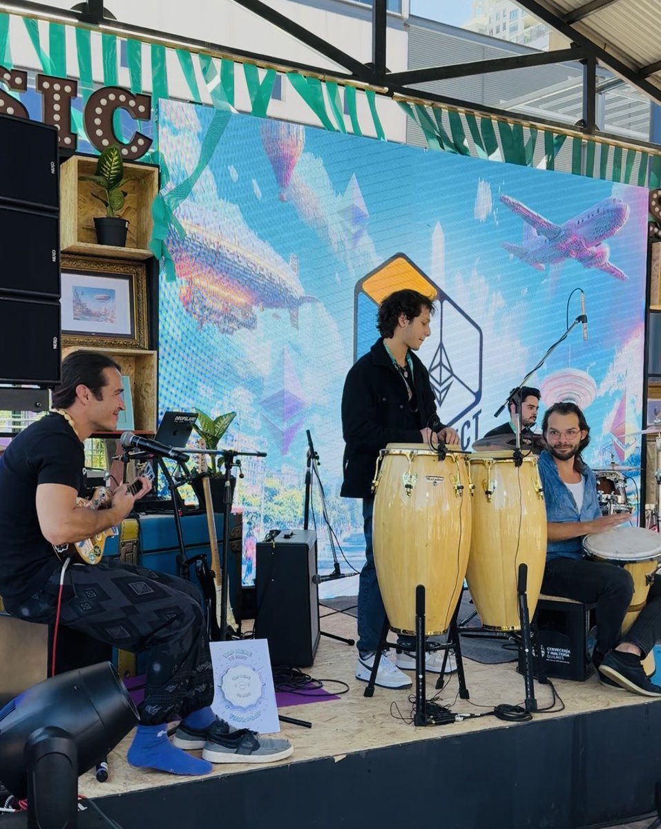 thepurposeweb3's tweet image. @EFDevcon Day 1: love &amp;amp; inspiration

Caught a wave of inspiration straight from @VitalikButerin
He radiates real values for humanity&apos;s future someone who actually builds the world he dreams of 🫶

and this nerd fun energy so pure and delightful- I love it❣️

Day 2: I&apos;m here to…