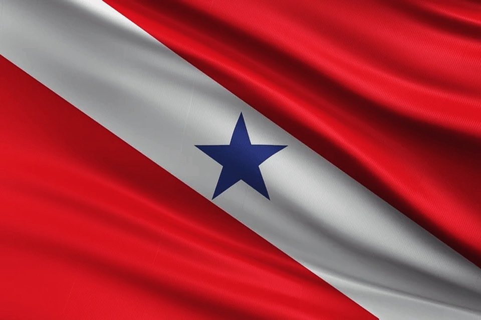 thiagomenezesbn's tweet image. É nojento saber que em pleno 2025 pessoas sejam ofendidas por conta da Terra onde nasceram. O Pará é um dos mais importantes estados do Brasil, pela sua cultura, e principalmente pela força e paixão do seu povo. 

Não a xenofobia. Toda a minha solidariedade ao povo paraense!