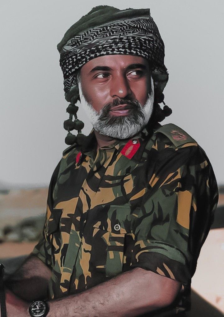 #قابوس_بن_سعيد 

١٨/ نُوفمبر - #ذكرى_ميلاد_باني نهضة عُمان

سيظلّ الوطنُ يذكْرك
ويكتبُ التاريخُ اسمَكَ بِمَدادِ الفَخر
يا مقامًا خالدًا في قلوبنا .. طِبتَ في جنات الخلد

 #أعز_الرجال_وأنقاهم