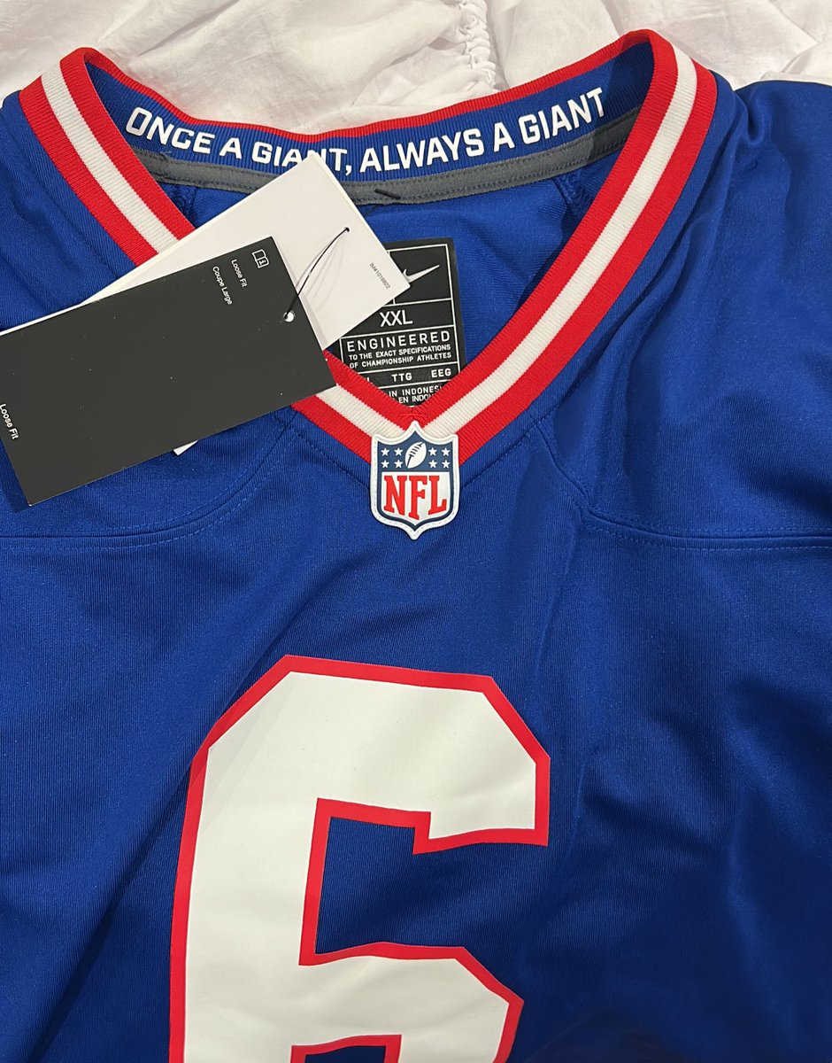 Scott_Shearer15's tweet image. Everyone take a second and look at my 3rd wedding anny gift from the wife. She nailed it! Let’s go @JaxsonDart!! #HottyToddy #SpotTheBal #Plus2 @Giants @Lane_Kiffin