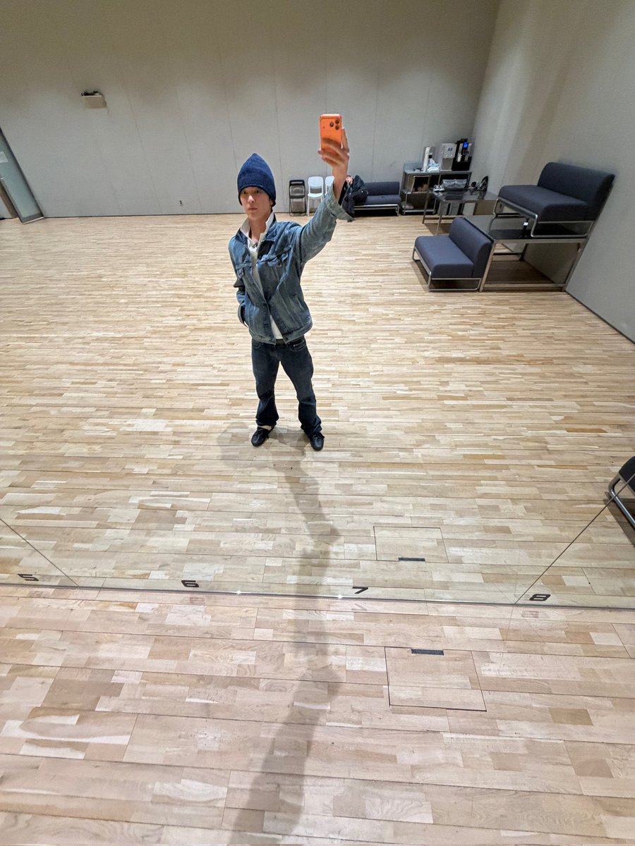 marscortis's tweet image. ᯓ★ let’s do the same pose with keonho

#CortisSelcaDay #KEONHO #건호