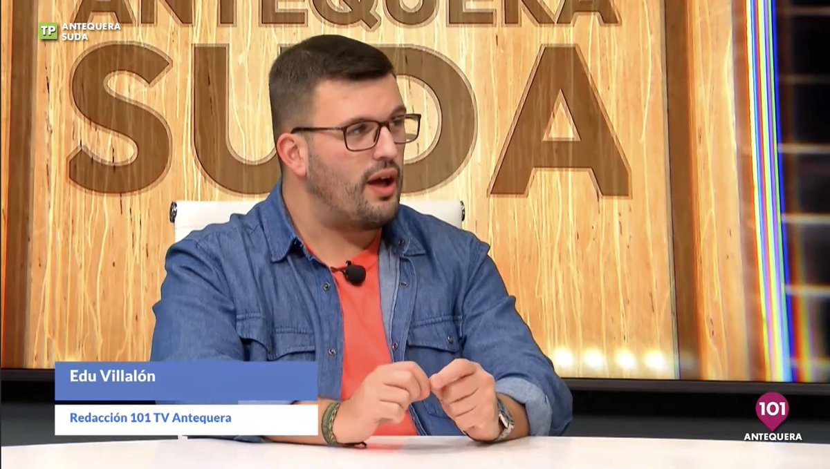 ATQSUDA's tweet photo. Edición 202 de #ATQSUDA AQUÍ 👉🏽 https://t.co/nJNAguy4fZ GRACIAS a @davidramos8 @AntequeraCF ⚽️@sano_bmtorcal 🤾🏼@pablo_reyees5 @naachorm_ @fabm_malaga @bmdolmenesantequera @adipa_antequera ♿️🏃🏻‍♀️ @eduu_villa @manolo_baron @juanrosasgallar y al EQUIPAZO de @101tv_antequera 📺 😃🤗😘 https://t.co/sYMgxZrD7x