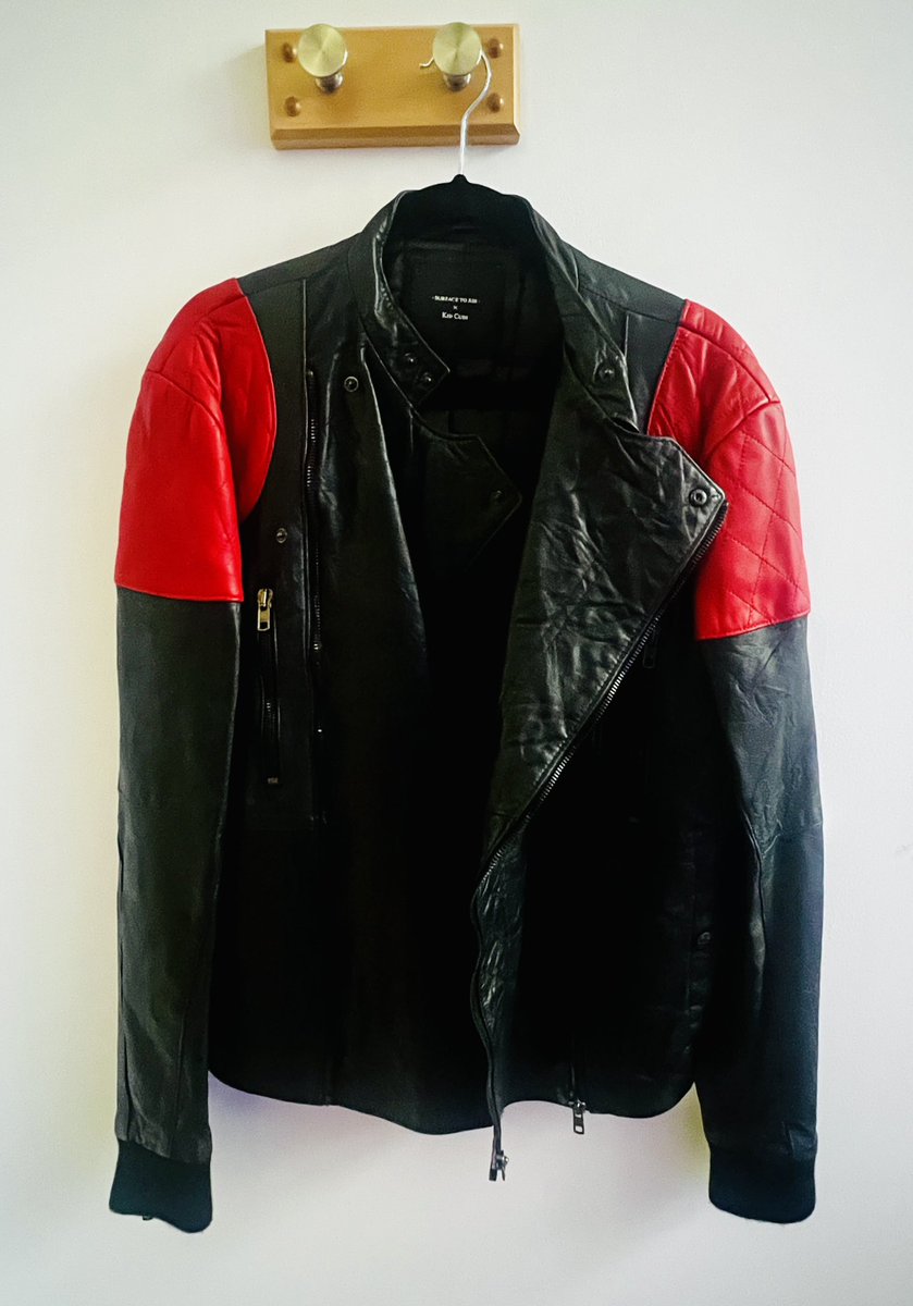 FlyBottleEscape's tweet image. 🙌🏼 finally chased down a 15-year grail for me: 

@KiDCuDi x @SurfacetoAir collab jacket ✨ 

**humming** hmmmmmm yeah hmmmmhMHmmmm