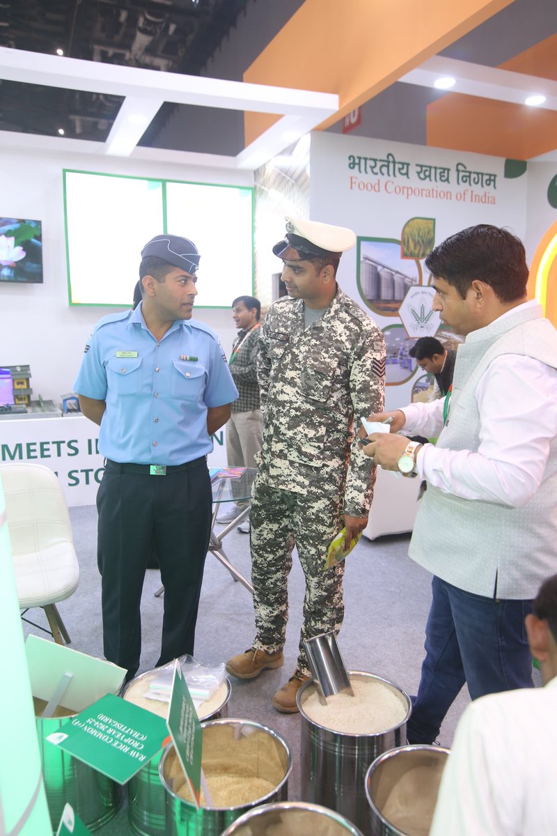 FCI_Delhi's tweet image. Here are a few snapshots from the #FCI_Stall at #IITF2025, Bharat Mandapam!! 📸✨

Visitors engaged with our displays, appreciated our transparency efforts, and showed strong interest in OMSS–Small/Bulk Trade.
Proud to serve the Nation’s Food Security Mission. 🇮🇳🌾🌿
#FCI 
#OMSS