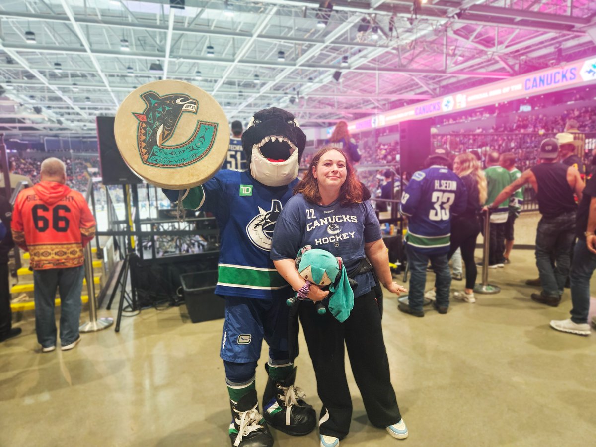 "This was my first-ever game and it was SO much fun! I got to take photos with FIN and it was one of the best nights of my life." 🙌

Danielle was the lucky recipient of donated tickets when the <a href="/Canucks/">Vancouver Canucks</a> played at @AbbyCentre this past pre-season! 

Thank you to @CanucksForKids