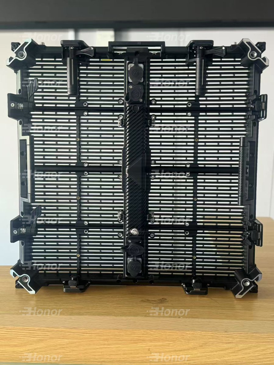 Joycehonorled's tweet image. Transparent Led screen P3.91-7.82
Size: 500*500mm
- Novastar System
- High transparency rate
- Lightweight design
👉Whatsapp +8613978333989

#transparentledscreen #transparentled #transparentscreen #ledthailand #ledscreenthailand #leddisplay #ledscreen #ledwall #ledvision