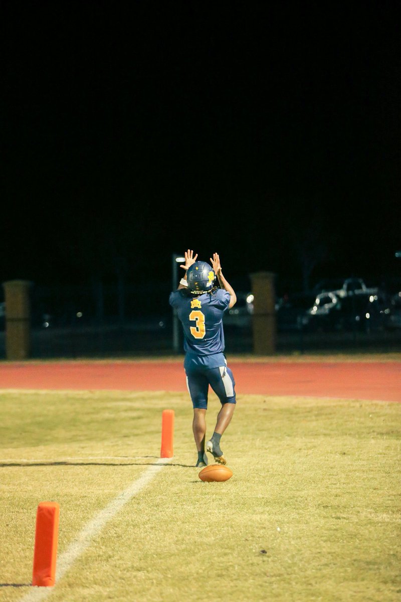 c_quarhion's tweet photo. https://t.co/lQ2kJxMdJo
God is good all the time. 🤲🏾
Explosive 2nd round playoff tape. https://t.co/UnbHYrfkMG