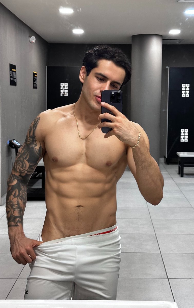 gio_mcra's tweet photo. RT si quieres más contenido aquí 😌🔥 https://t.co/UAUQFe0osT