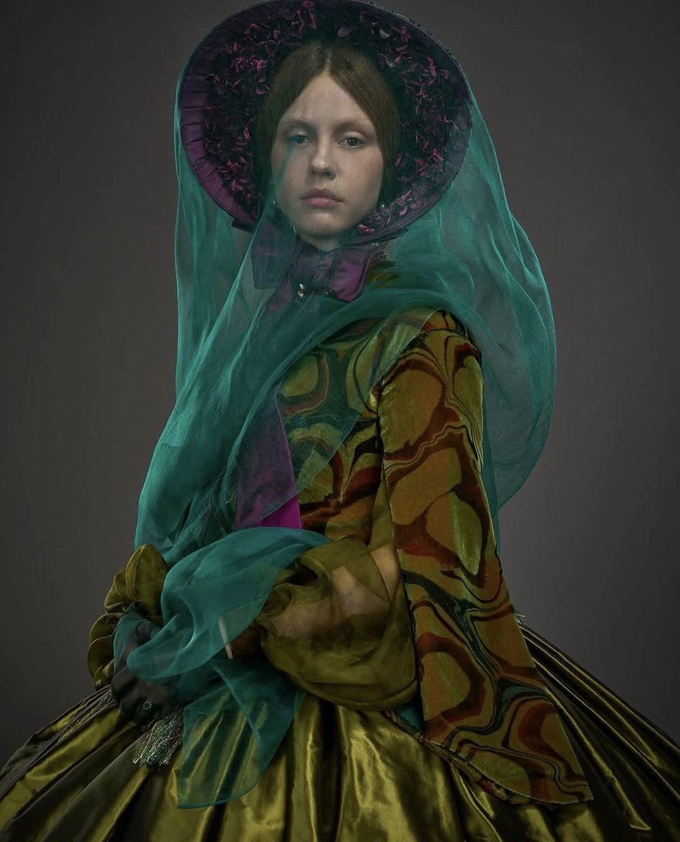 toptism's tweet image. more new photos of elizabeth’s “cell dress”
costume designer by kate hawley!