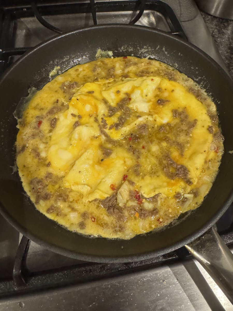 acemacg's tweet image. A little meal prep tonight because I defrosted ribs and beef on the weekend. So some 3 hour dry rub ribs and breakfast burritos. #KitsWhoCook