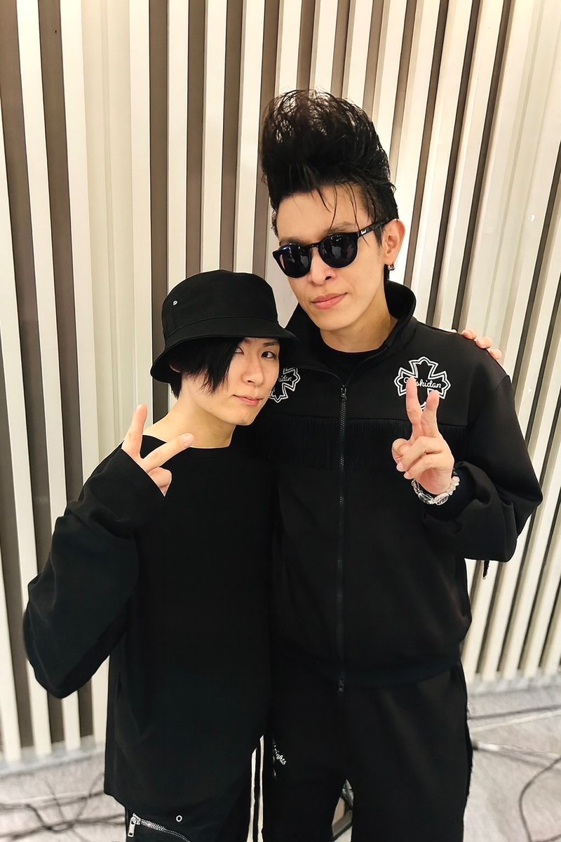 ジグザグのドラムの影丸君と(いつもかわいい)