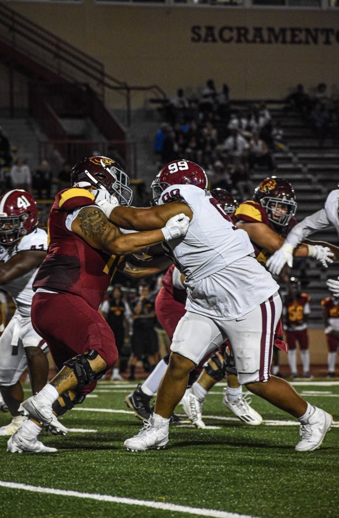 0 stars, 0 intrests, 0 offers, No Visits, Juco Sophomore Season over.
Go check out my film. I'm that guy who's always  ready to work and gonna go 101% everytime. Hungry for an opportunity to play at the next level. I'm that guy who's gonna  come into a program and make a