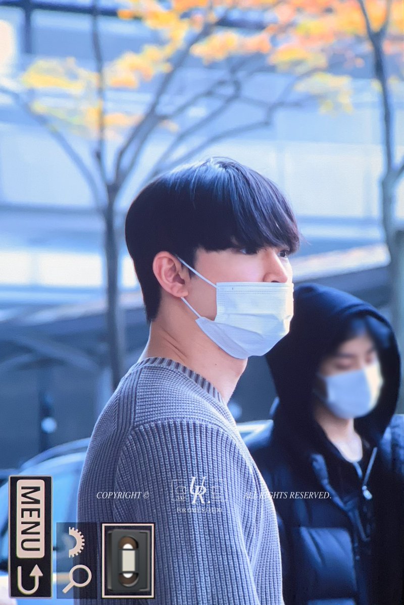 251118 출국 PRE

#원어스 #ONEUS #이도 #LEEDO
#김건학 #오늘도수고했도