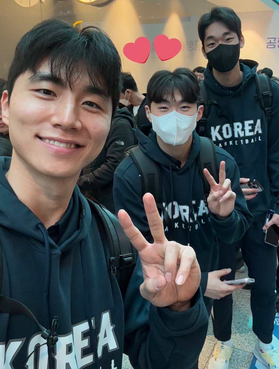 박지훈 문유현 셀카 발견
그리고 이원석