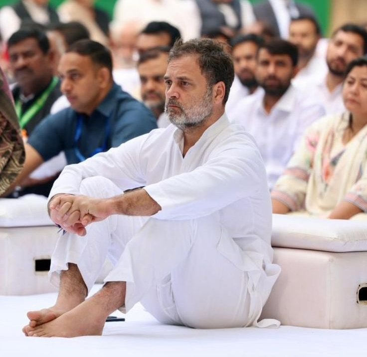 देश में परिवर्तन यही बंदा लाएगा।

मैं हर परिस्थिति में राहुल गांधी जी के साथ हूँ। ✊