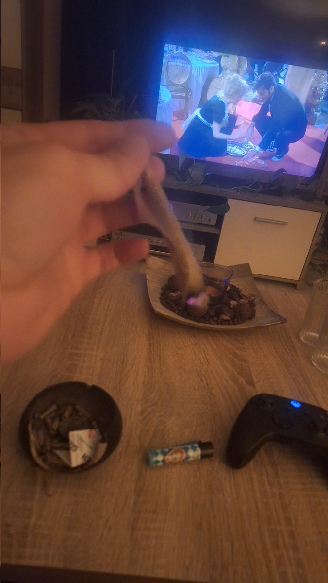 BurgisBlog's tweet image. 420