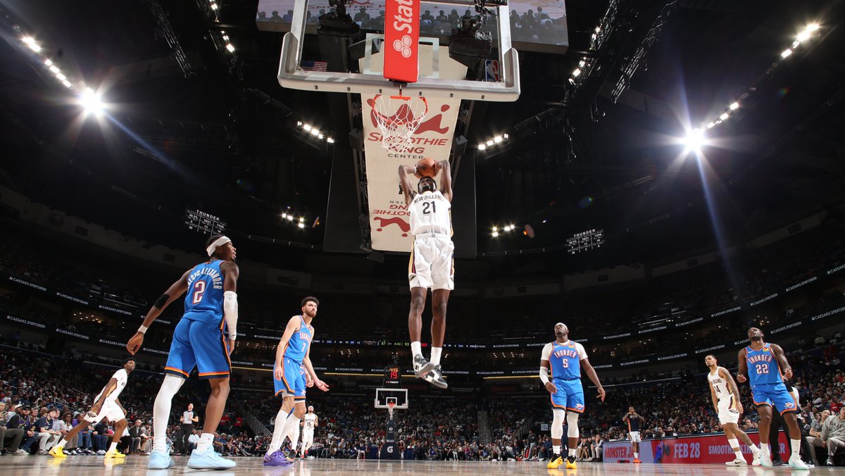 a moment for the photo 🥶