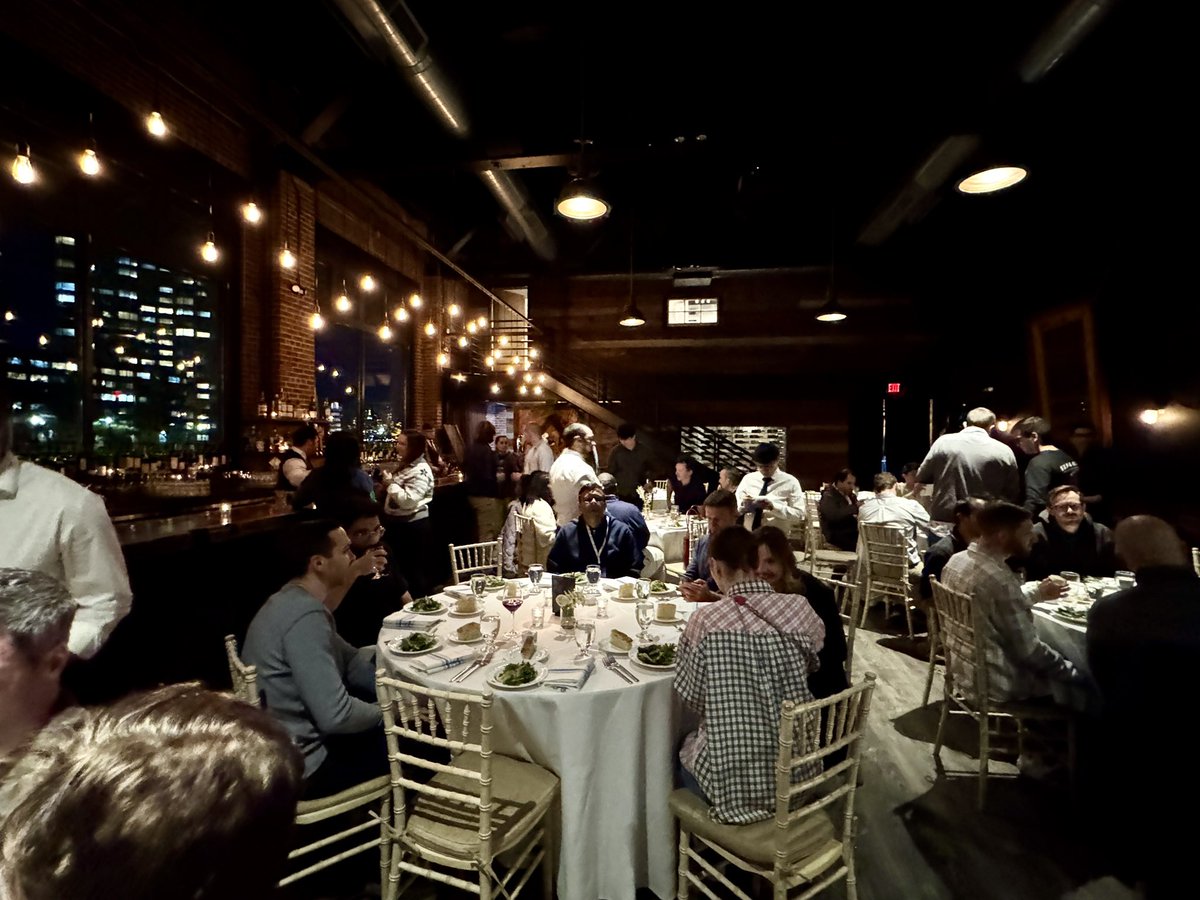 hohpark's tweet image. So good to see you again @CodingGarden 
And with good folks at speakers dinner 
#jsnationus #reactsummitus